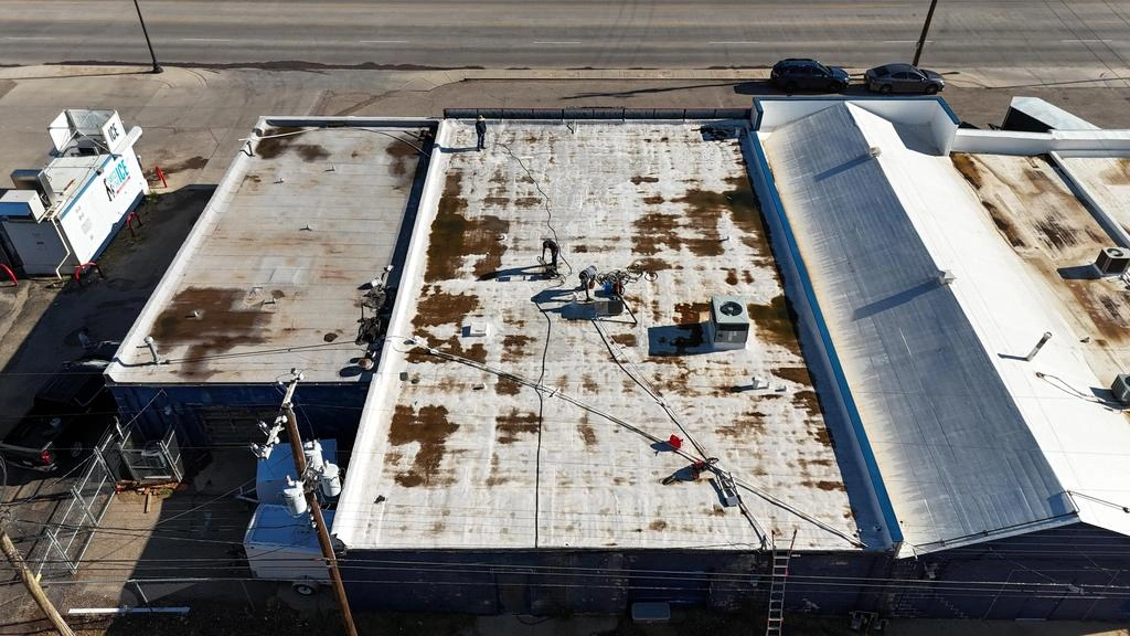 A big roof need to repair